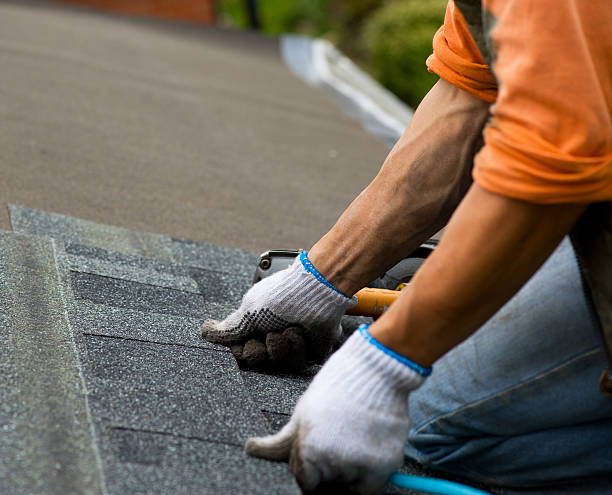 Best Tile Roofing Contractor  in Como, WI